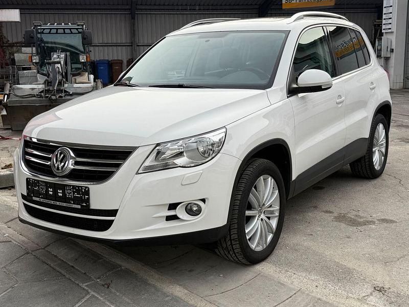Weiß Gebraucht 2010 VW Tiguan Sportline SUV | 6.499 € (Guter Preis) - Bild 1/4