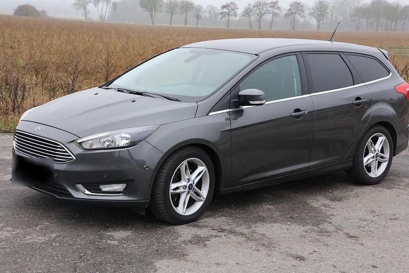 Gebraucht Ford Focus Titanium 150 PS (110 kW) 2017 Grün Kombi