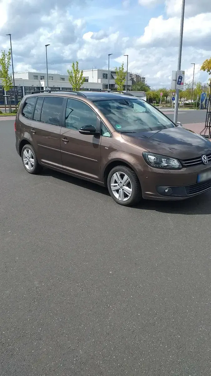 Gebraucht VW Touran 140 PS (102 kW) 2012 Braun Van / Kleinbus