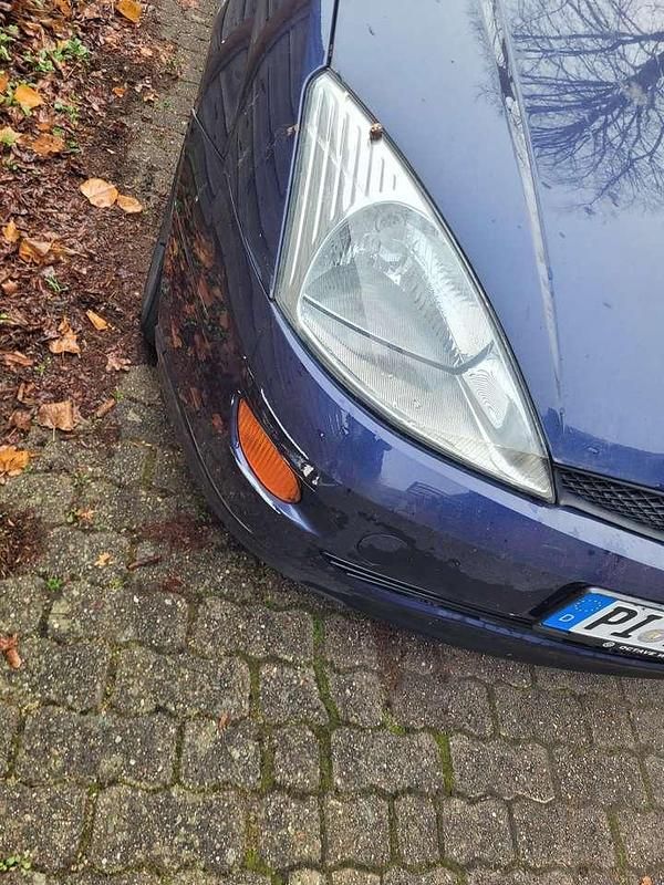 Usado Ford Focus Ambiente 101 CV (74 kW) 2001 Berlina