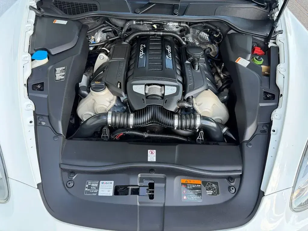 Gebraucht Porsche Cayenne Turbo 500 PS (367 kW) 2012 Weiß SUV