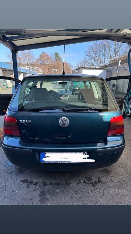 Gebraucht VW Golf IV Edition 75 PS (55 kW) 2002 Grün Limousine