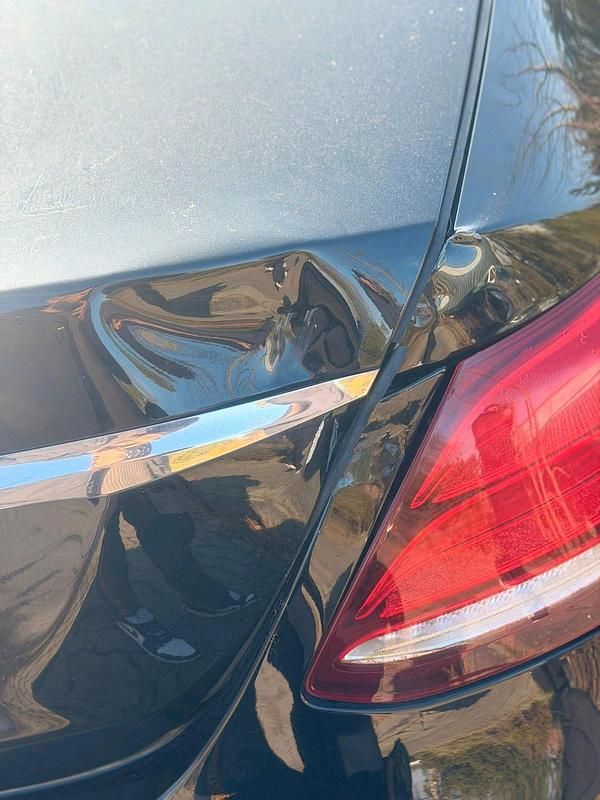 Gebraucht Mercedes 220 193 PS (141 kW) 2016 Schwarz Limousine