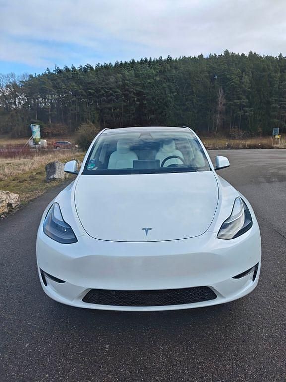Gebraucht Tesla Model Y Long Range AWD 378 kW (514 PS) 2022 Weiß SUV