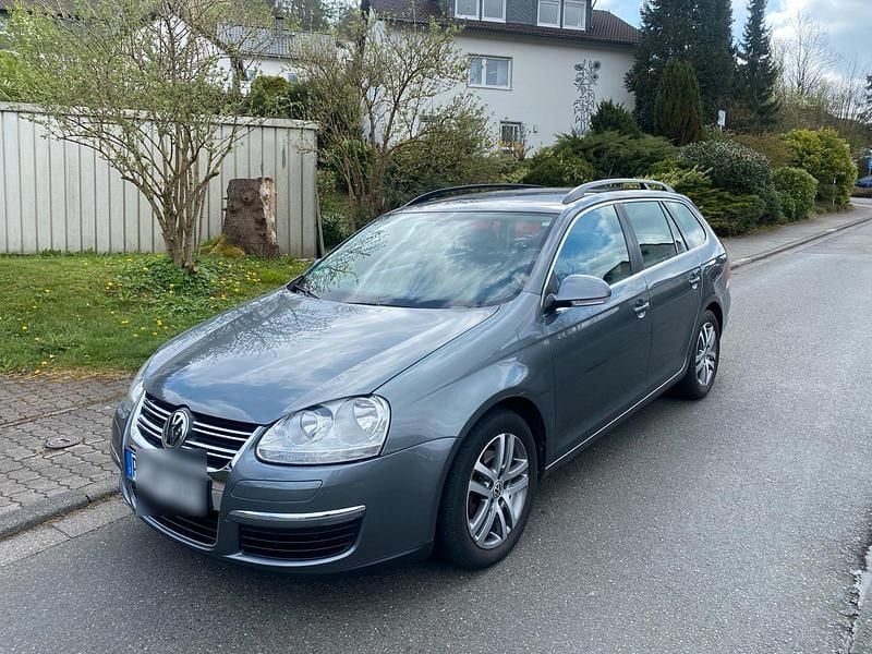 Grau Gebraucht 2007 VW Golf V Kombi | 4.000 € - Bild 1/4