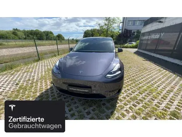 Gebraucht Tesla Model Y RWD 203 kW (277 PS) 2023 Silber SUV