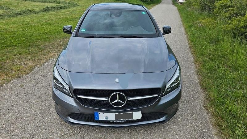 Silber Gebraucht 2017 Mercedes CLA200 Coupé | 13.800 € (Superpreis) - Bild 1/4
