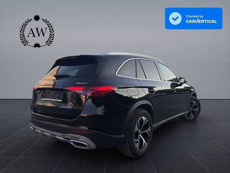 Gebraucht Mercedes GLC300e Avantgarde 313 PS (230 kW) 2024 Schwarz SUV