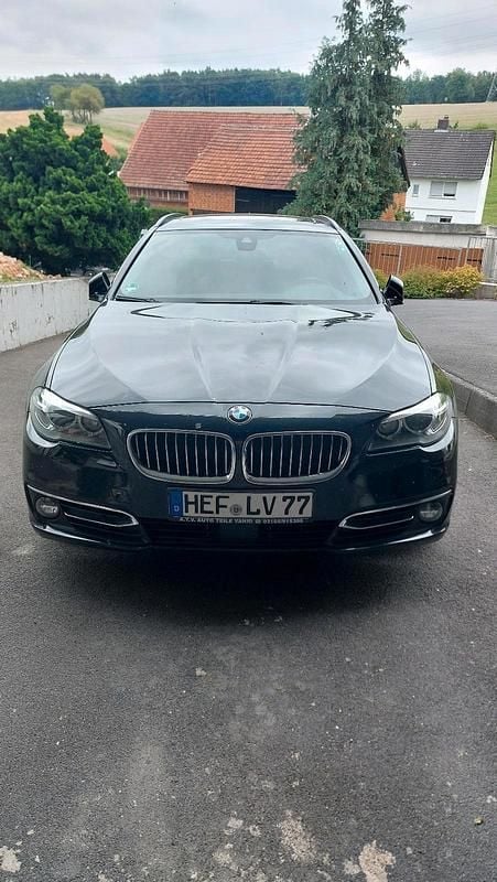 Schwarz Gebraucht 2016 BMW 530 Kombi | 19.900 € (Fairer Preis) - Bild 1/4
