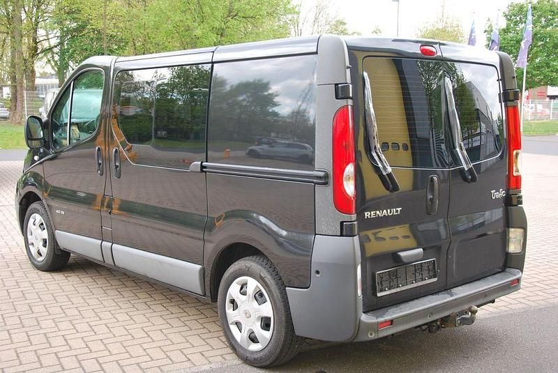 Gebraucht Renault Trafic 114 PS (83 kW) 2013 Schwarz Van / Kleinbus