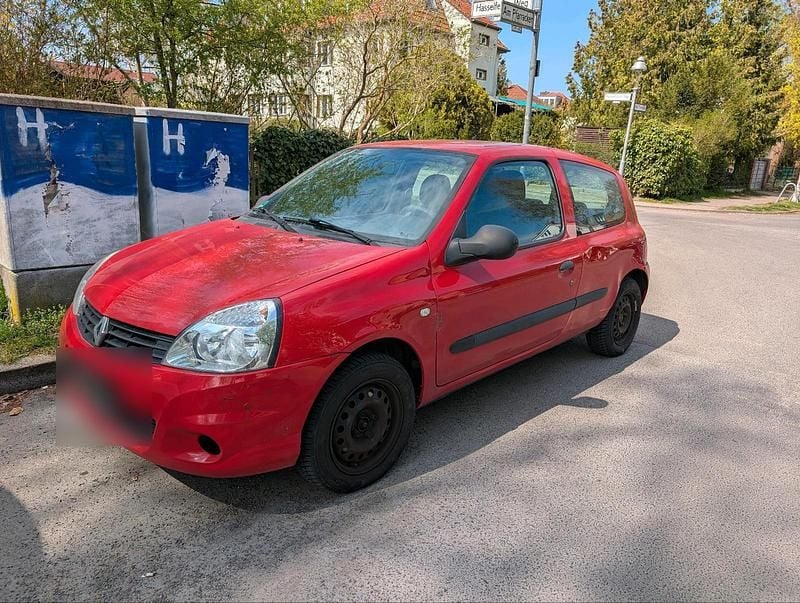 Gebraucht Renault Clio II 58 PS (42 kW) 2009 Rot Kleinwagen