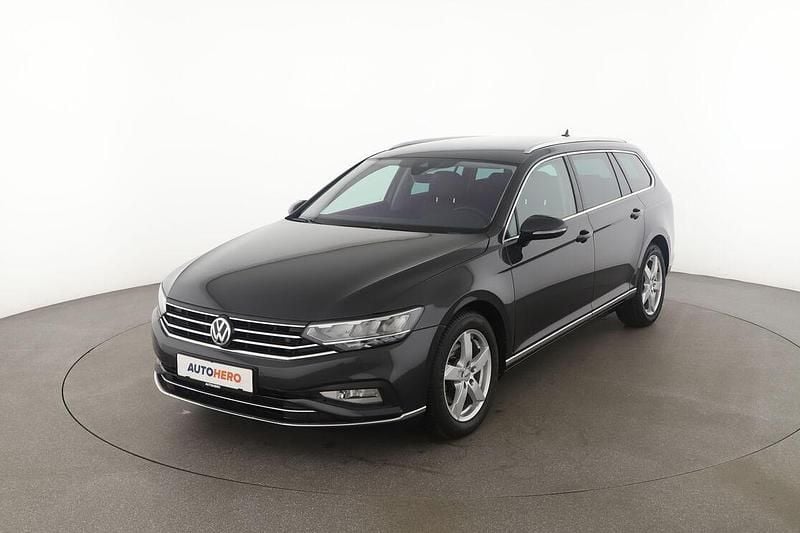 Grau Gebraucht 2019 VW Passat Elegance Kombi | 22.190 € (Etwas zu teuer) - Bild 1/3