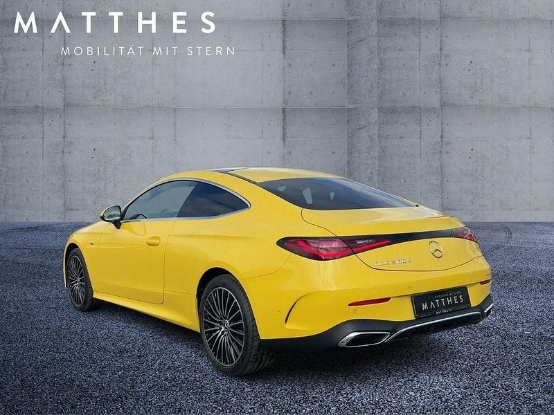 Gebraucht Mercedes CLE300 AMG 204 PS (150 kW) 2024 Gelb