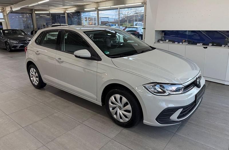 Ascotgrau Gebraucht 2023 VW Polo Life Kleinwagen | 15.290 € (Guter Preis) - Bild 1/4