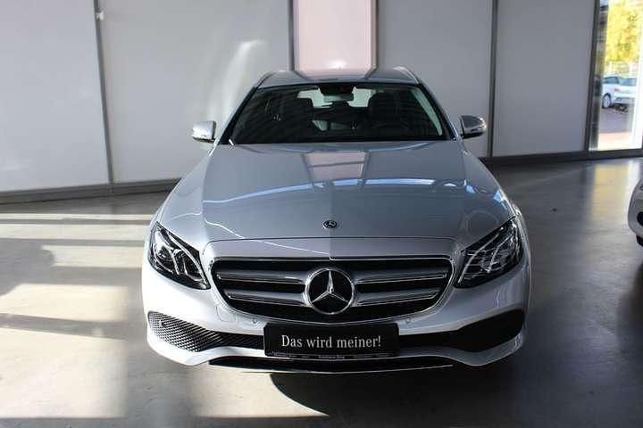 Gebraucht Mercedes E220 Avantgarde 194 PS (142 kW) 2018 Silber Kombi