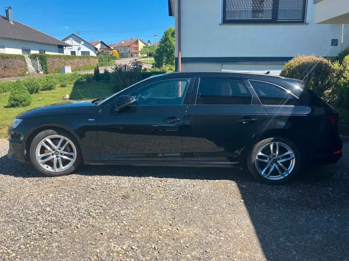 Gebraucht Audi A4 S-Line 190 PS (139 kW) 2019 Schwarz Kombi