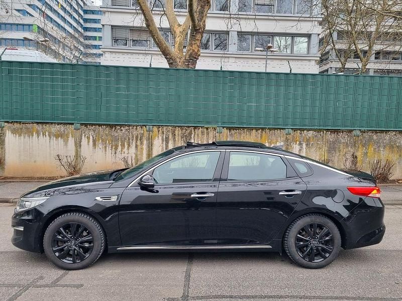 Gebraucht Kia Optima 141 PS (103 kW) 2016 Schwarz Limousine