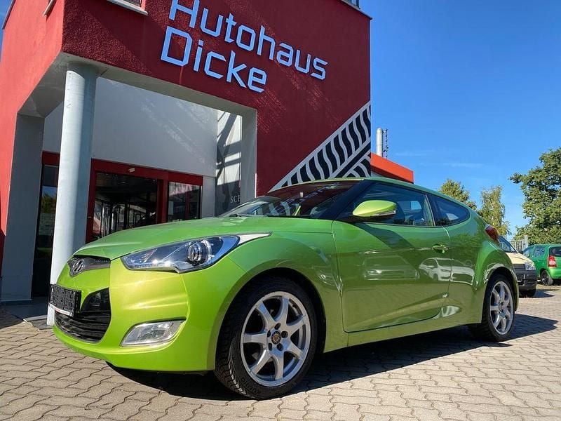 Grün Gebraucht 2011 Hyundai Veloster Premium Kleinwagen | 9.690 € (Etwas zu teuer) - Bild 1/4