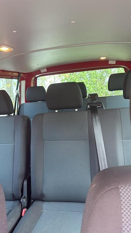 Second-hand VW Multivan 135 CP (99 kW) 2019 Roșu Monovolum