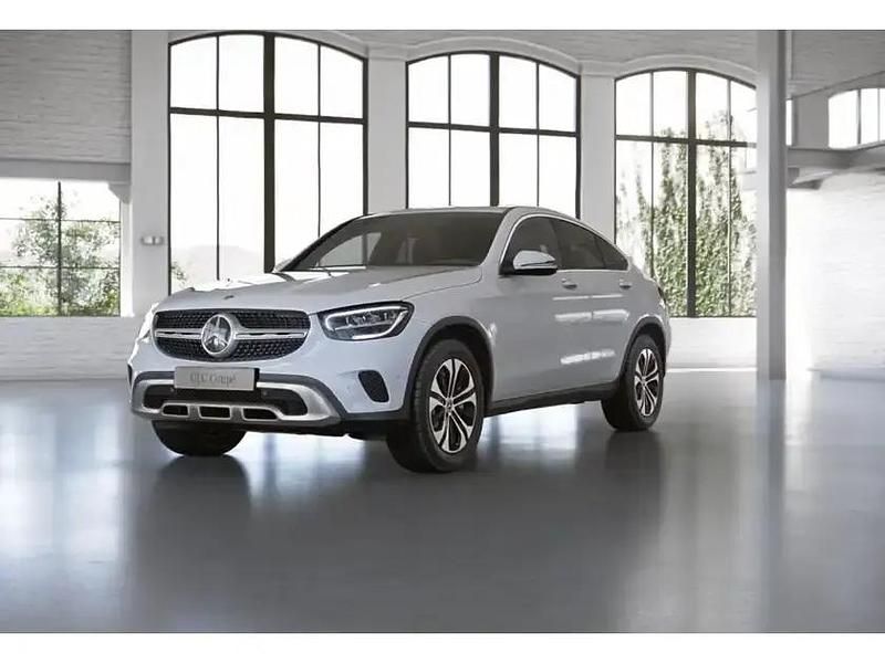 Gebraucht Mercedes GLC300e 211 PS (155 kW) 2022 Weiss unilack polarweiss Coupé