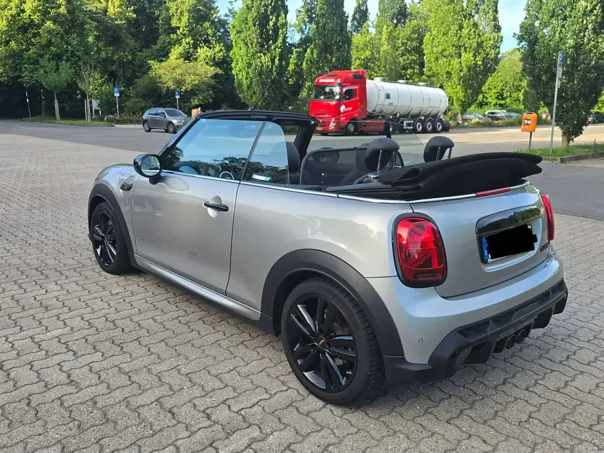 Gebraucht Mini John Cooper Works Cabriolet 178 PS (130 kW) 2024 Silber Cabrio
