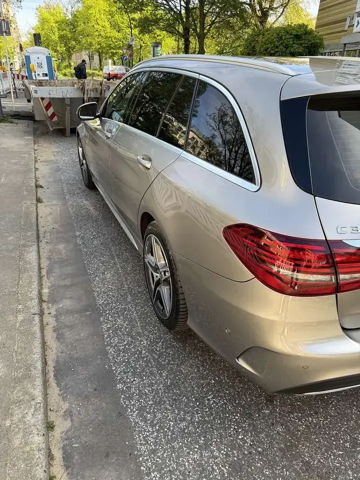 Gebraucht Mercedes C300e AMG line 194 PS (142 kW) 2020 Grau Kombi