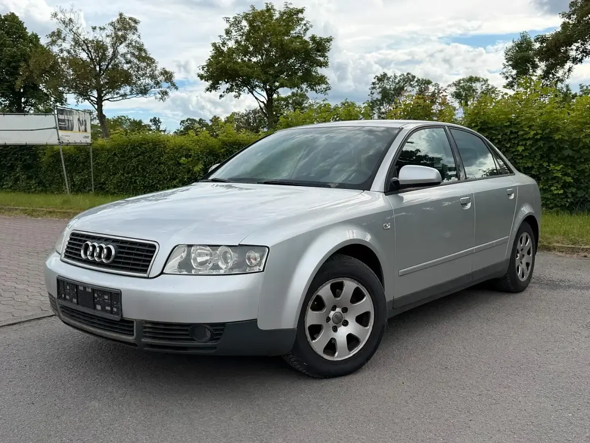 Gebraucht Audi A4 96 PS (70 kW) 2002 Silber Limousine