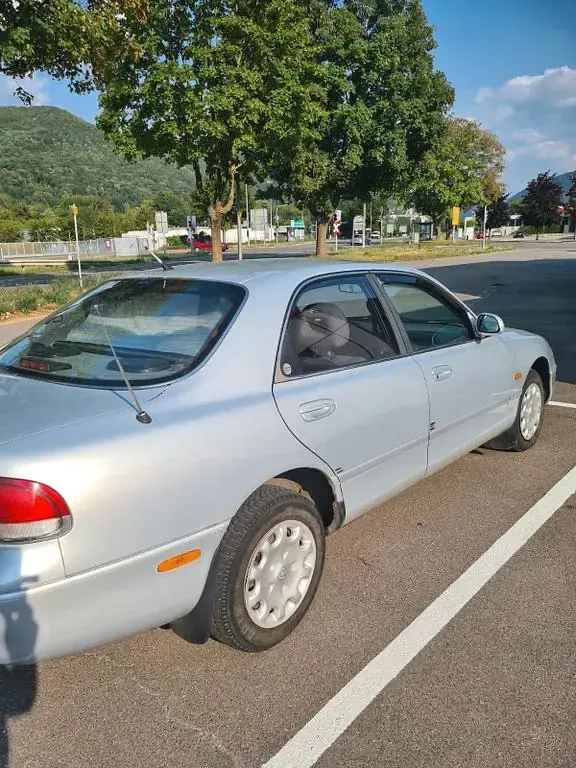 Gebraucht Mazda 626 116 PS (85 kW) 1995 Silber Limousine