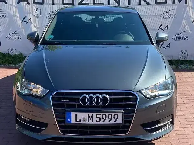Gebraucht Audi A3 Sportback Ambition 180 PS (132 kW) 2011 Schwarz Kleinwagen