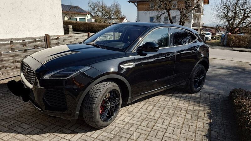 Schwarz Gebraucht 2019 Jaguar E-Pace R-Dynamic SUV | 26.520 € (Guter Preis) - Bild 1/4