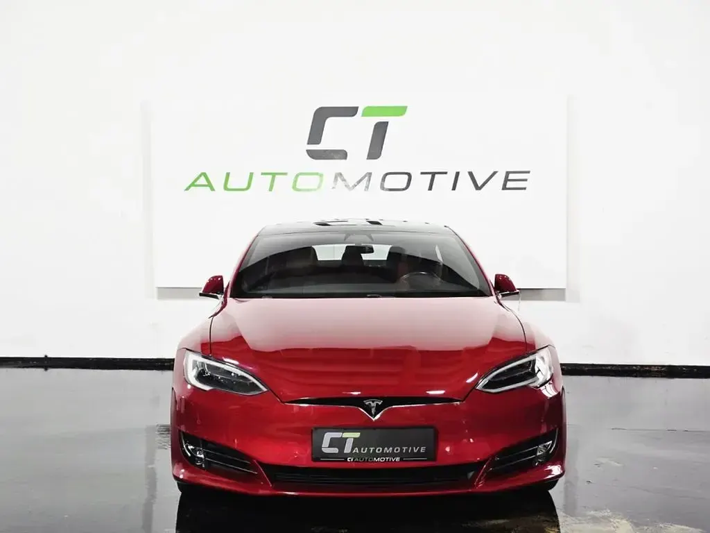 Occasion Tesla Model S 241 kW (328 ch) 2018 Rouge Citadine