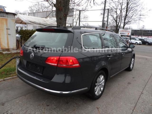 Gebraucht VW Passat 105 PS (77 kW) 2012 Grau metallic Kombi