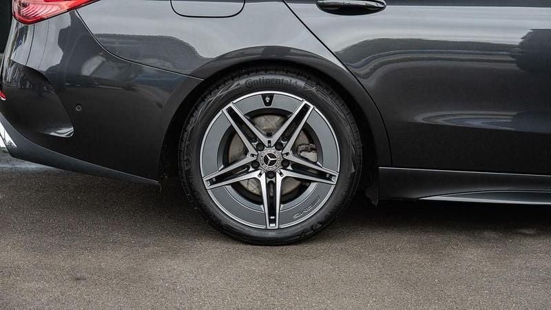 Gebraucht Mercedes C180 AMG 170 PS (125 kW) 2022 Schwarz Limousine