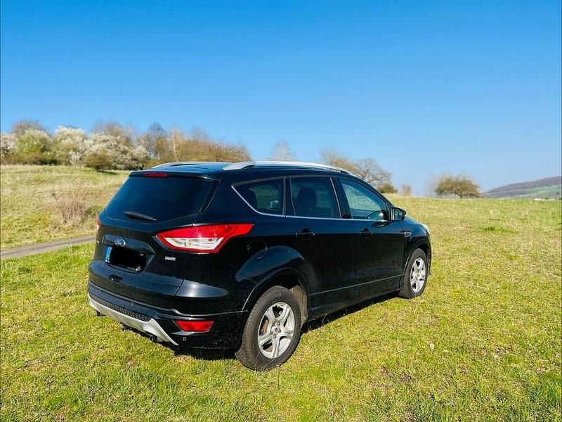 Gebraucht Ford Kuga Titanium 150 PS (110 kW) 2015 Schwarz SUV