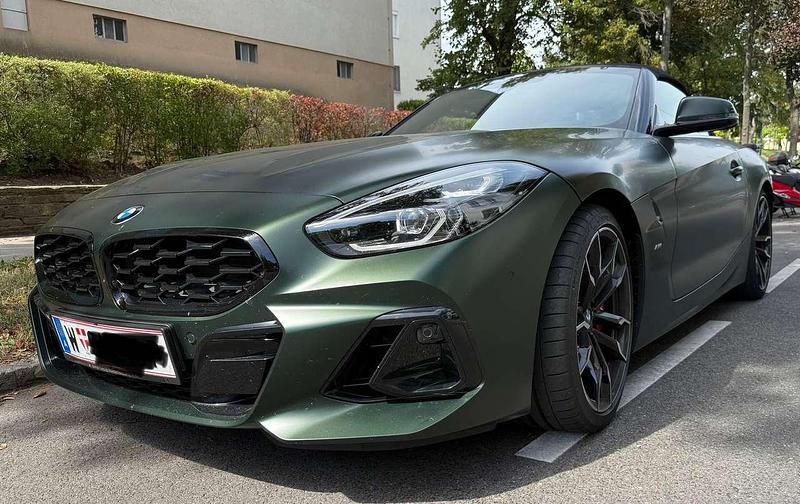 Grün Gebraucht 2024 BMW Z4 M M Sport Cabrio | 75.500 € - Bild 1/4