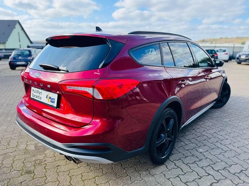 Gebraucht Ford Focus Active 120 PS (88 kW) 2020 Rot Kombi
