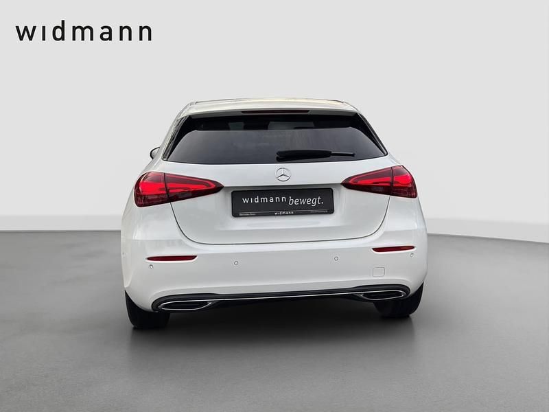 Gebraucht Mercedes A180 Advanced 136 PS (100 kW) 2024 Unilack polarweiss Limousine