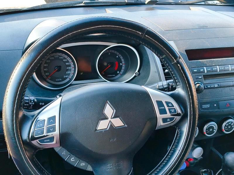 Gebraucht Mitsubishi Outlander 156 PS (114 kW) 2010 Andere farben SUV