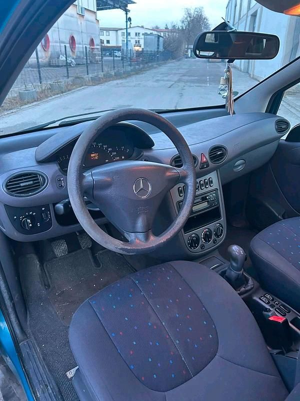Gebraucht Mercedes A140 105 PS (77 kW) 2001 Blau Kleinwagen