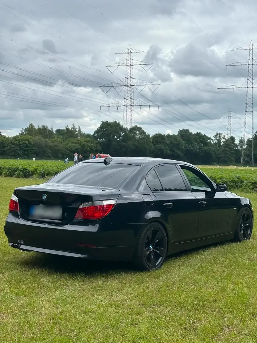 Gebraucht BMW 525 177 PS (130 kW) 2005 Schwarz Limousine