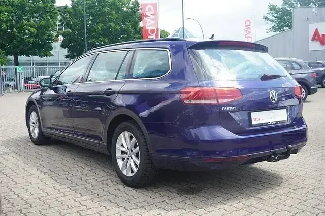 Gebraucht VW Passat Comfortline 150 PS (110 kW) 2019 Blau Kombi