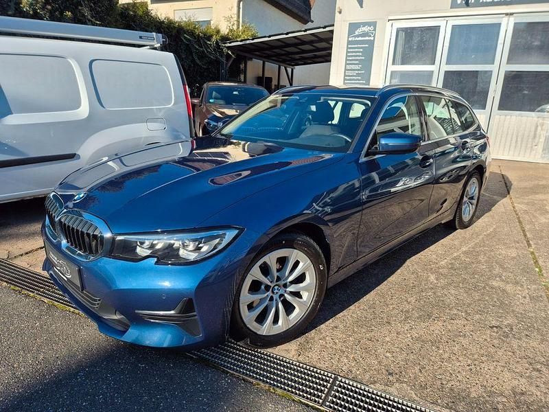 Gebraucht BMW 318 Advantage 150 PS (110 kW) 2021 Blau Kombi