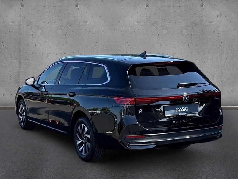 Neu VW Passat Business 150 PS (110 kW) 2026 Grenadillschwarz metallic Kombi