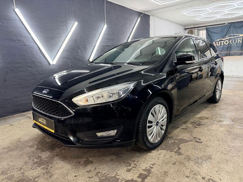 Gebraucht Ford Focus Trend 125 PS (91 kW) 2018 Schwarz Kombi