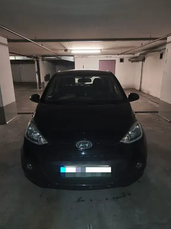 Gebraucht Hyundai i10 Trend 67 PS (49 kW) 2014 Schwarz Kleinwagen