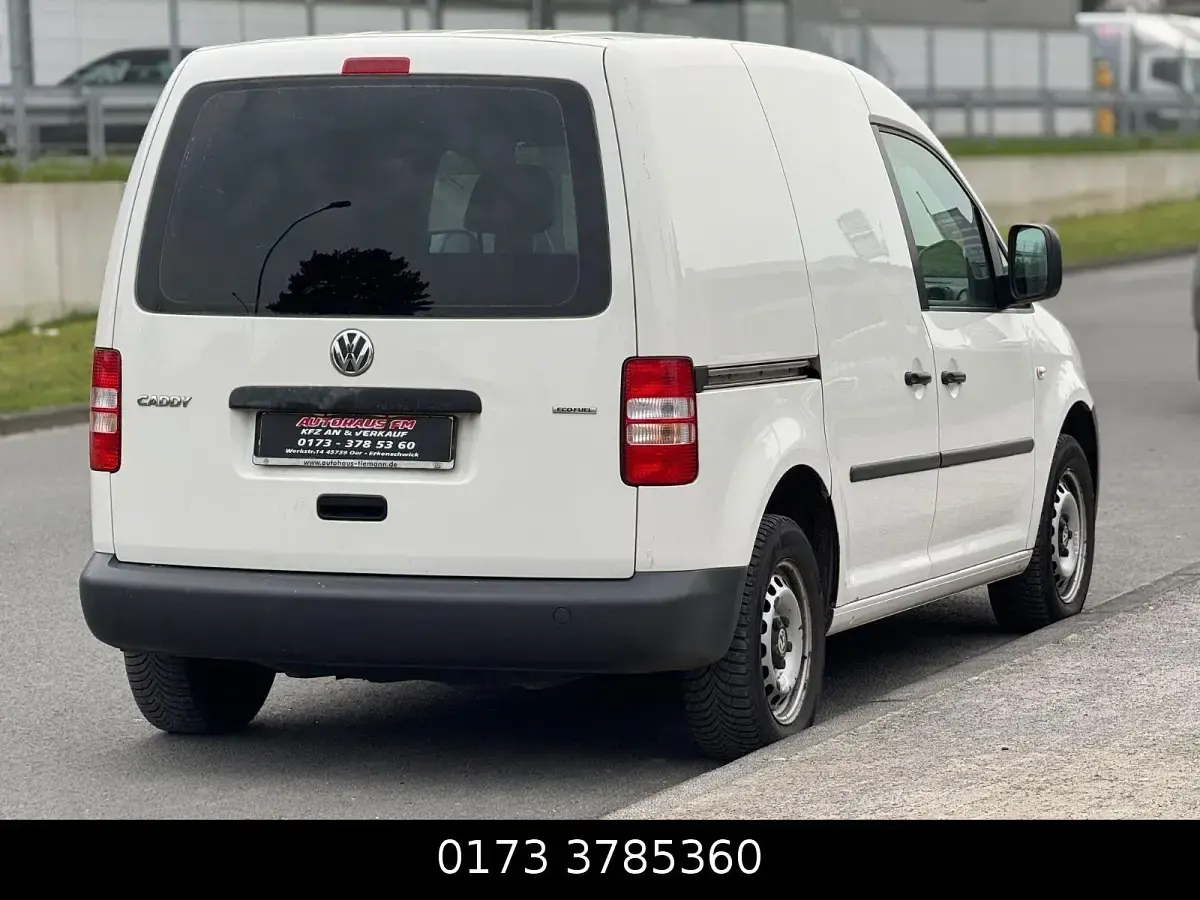 Używany VW Caddy 109 KM (80 kW) 2011 Biały Minivan