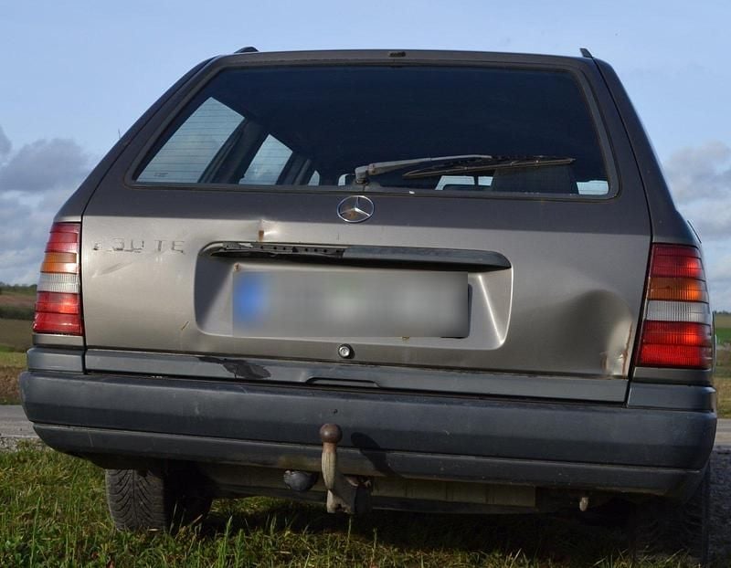 Second-hand Mercedes 230 1989 Gri Break