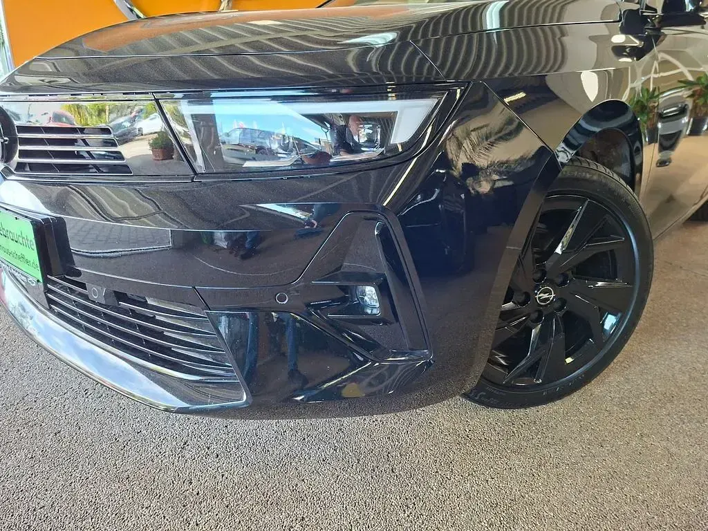 Gebraucht Opel Astra 131 PS (96 kW) 2024 Schwarz Kleinwagen