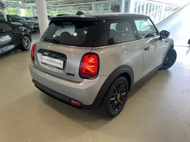 Gebraucht Mini Cooper SE 135 kW (184 PS) 2023 Silber Kleinwagen