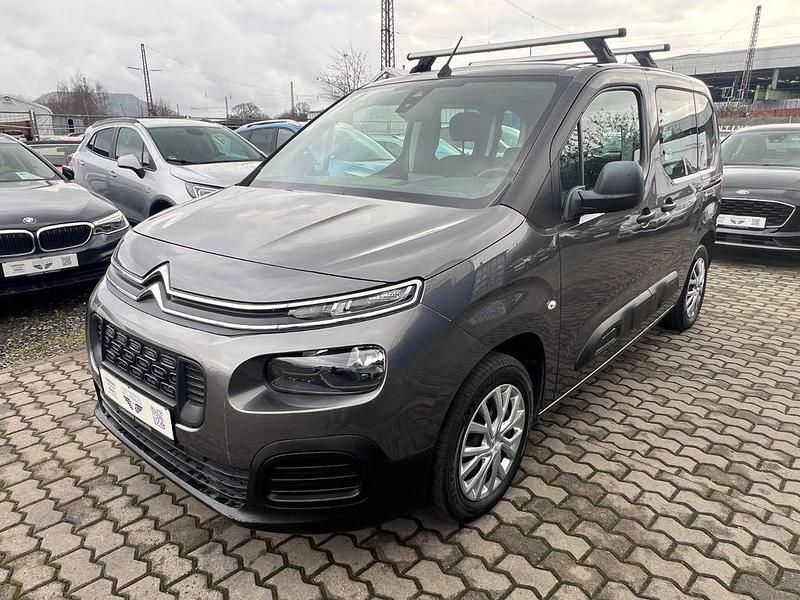 Grau Gebraucht 2019 Citroën Berlingo Feel Van / Kleinbus | 11.899 € (Guter Preis) - Bild 1/4
